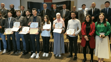 Huawei ICT Competition: 12 étudiants algériens lauréats  primés