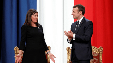 Pour célébrer sa réélection, Macron privé de Tour Eiffel par Anne Hidalgo!