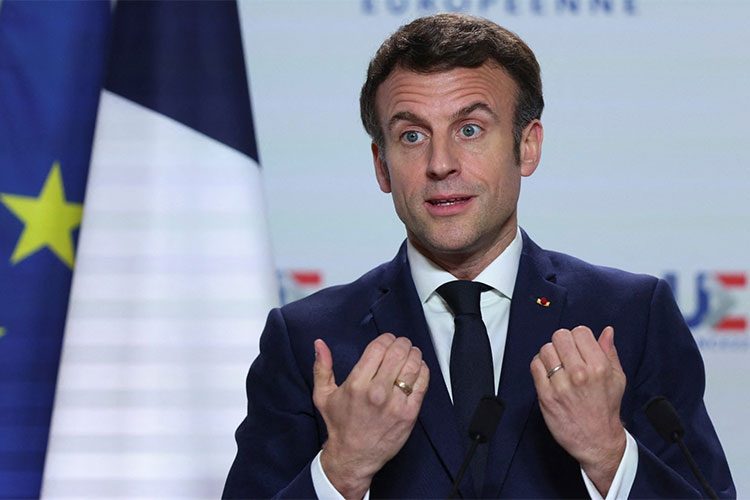 Macron Has A Historic Opportunity To Settle Sensitive Files With Algeria