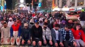 هذه قصة إقامة صلاة التراويح في “تايم سكوير” بنيويورك