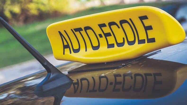 مدارس تعليم السياقة ترفض تطبيق دفتر الشروط الجديد