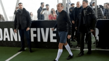 Vidéo: Zemmour expulsé d’un stade par le frère de Zinedine Zidane