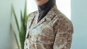 القبض على فتاة ظهرت بزي عسكري في السعودية