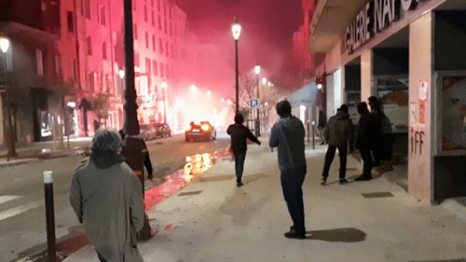 صور حول تظاهرات بباريس ضد غلاء المعيشة  تحدث جدلا