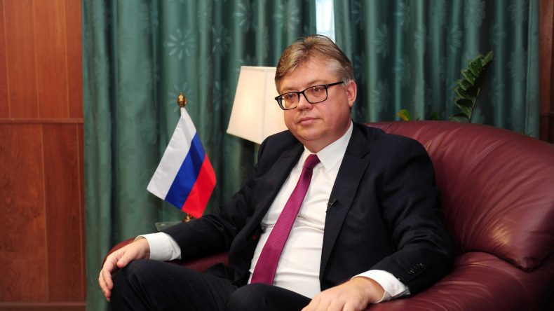 “لقاءات سفيرنا مع كبار المسؤولين في الجزائر دليل على مستوى التعاون الكبير”