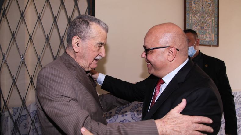  بالصور.. وزير المجاهدين يزور الزبيري والخطيب