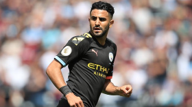 “الكاف” يواسي محرز بعد الهزيمة أمام الملكي.. ترك بصمته