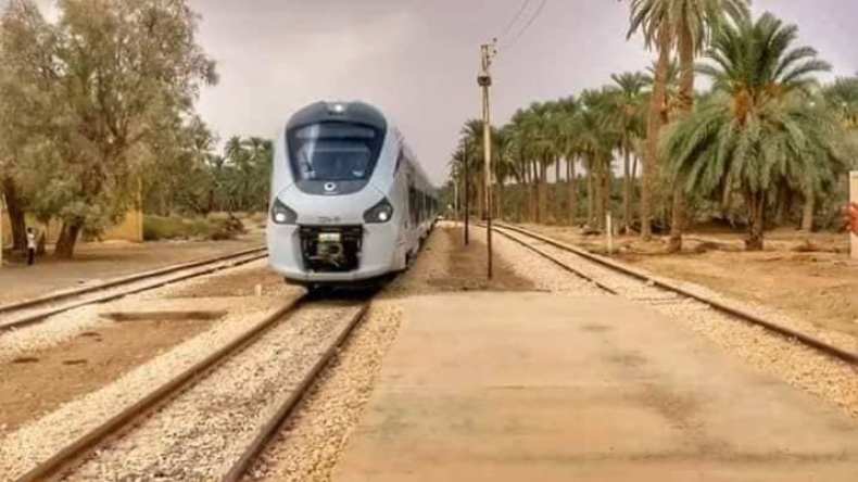النعامة: انحراف قطار كوراديا على متنه 300 راكب
