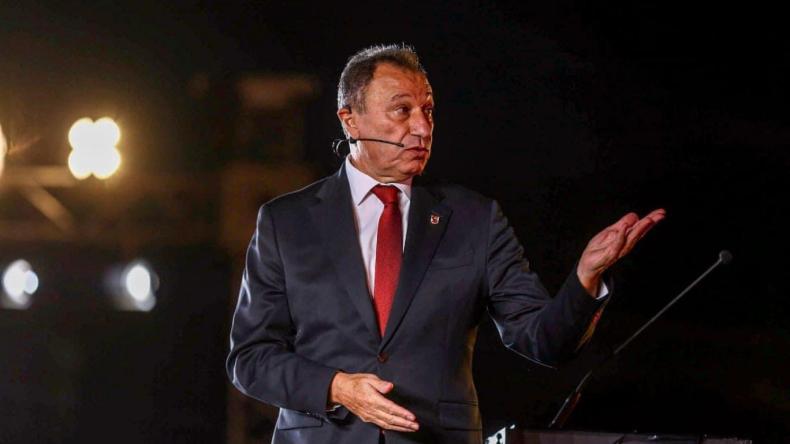 رئيس نادي الأهلي المصري يوجه رسالة إلى الجماهير الجزائرية