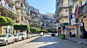 معاناة البحث عن الخبز والحليب تتكرّر يومي العيد