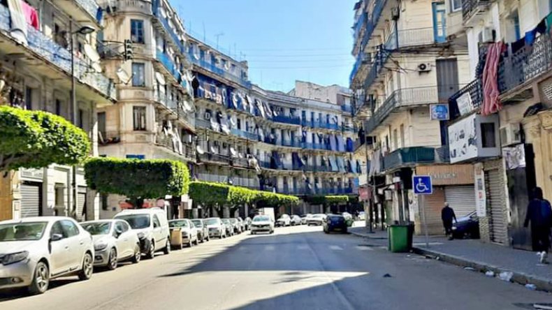 معاناة البحث عن الخبز والحليب تتكرّر يومي العيد