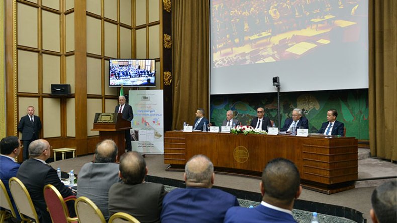 توسيع صلاحيات المنتخب المحلي ولامركزية التسيير