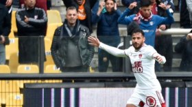 بلايلي يمدد “السوسبانس” حول بقائه في بريست