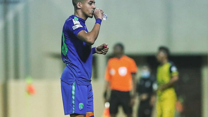 الأهلي القطري يفاوض الجزائري بن دبكة