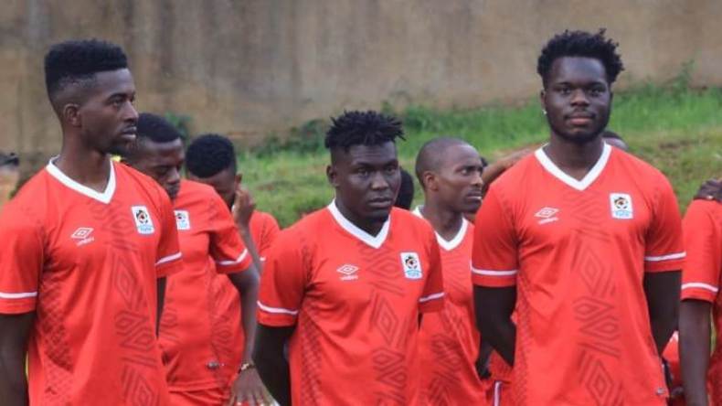 صحيفة أوغندية: منتخبُنا سافر إلى الجزائر مُصطحبا معه “الشيّاتين” و”المغامرين”