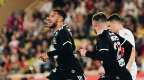 بِالفيديو: بلايلي “يُهين” مدافع موناكو ويهزّ الشّباك