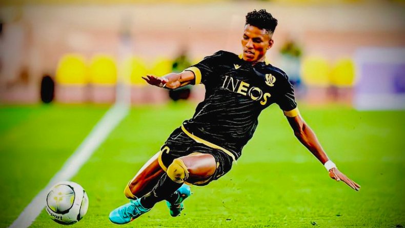 مباراة فرنسية وأهداف جزائرية!