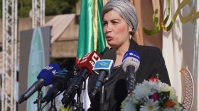 فنانون يطالبون بالإسراع في إقرار قانون وطني للفنان