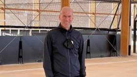 زيدان يُدشّن مركزا رياضيا بِحضور 3 لاعبين جزائريين