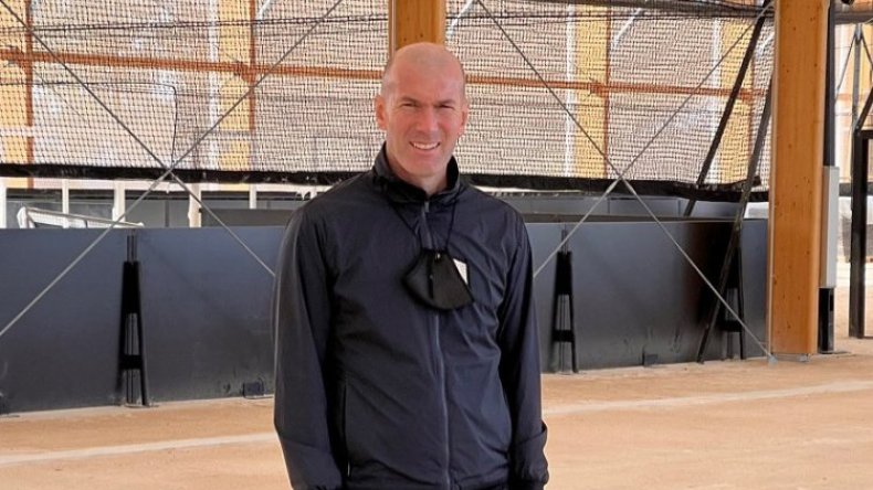 زيدان يُدشّن مركزا رياضيا بِحضور 3 لاعبين جزائريين