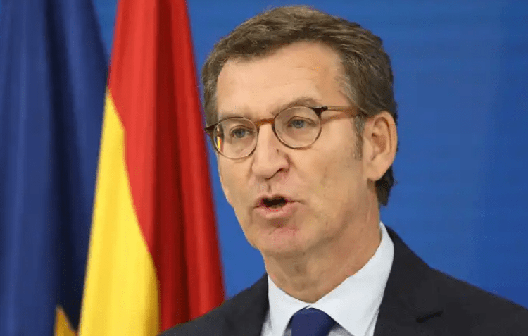 Sánchez Asked About His Phone Hacking Scandal