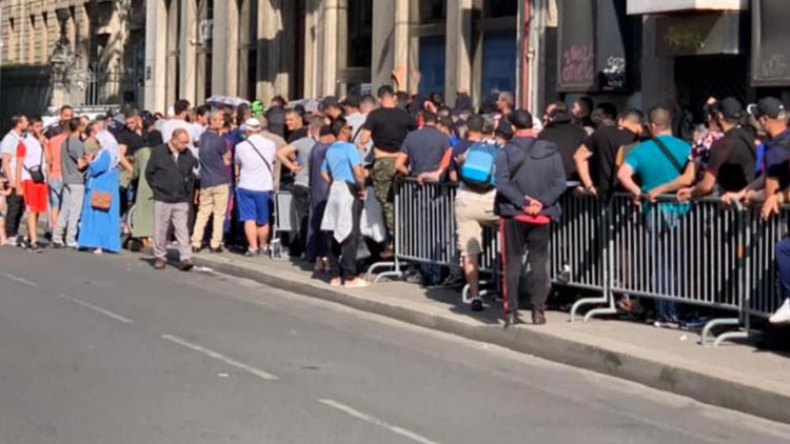 الفوضى تغلق وكالات بيع التذاكر في 4 مدن فرنسية