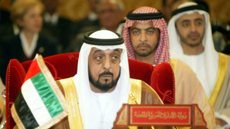 الرئيس تبون يكلف الوزير الأول بنقل تعازيه لعائلة المرحوم الشيخ خليفة بن زايد