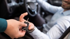 البنك الوطني الجزائري يكشف عن تفاصيل قرض “حلال” لاقتناء السيارات