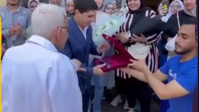 حفلات تكريم للأساتذة و”بكاء” على فراق المعلمين