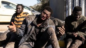 باحث تشادي ضحية هجوم عنصري من ذباب المخزن بسبب مأساة مليلية