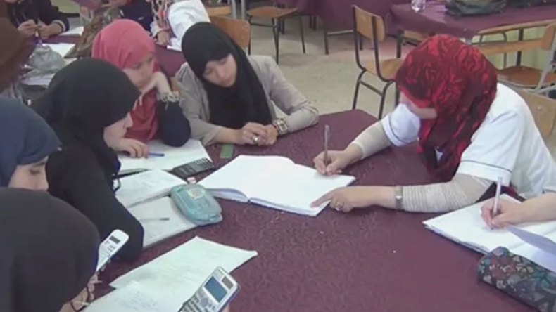 أساتذة يعرضون “المراجعة العامة” بأثمان فلكية