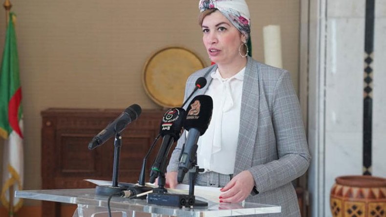 44 فاعلا ثقافيا يستنجدون بمولوجي لتغيير القيادات الثقافية