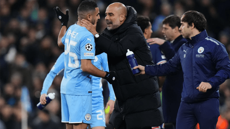 جماهير مانشستر سيتي تهاجم غوارديولا بسبب محرز