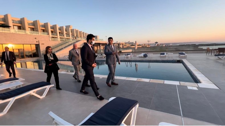 بالصور.. وزير السياحة في زيارات فجائية إلى الفنادق وهذا ما وقف عليه