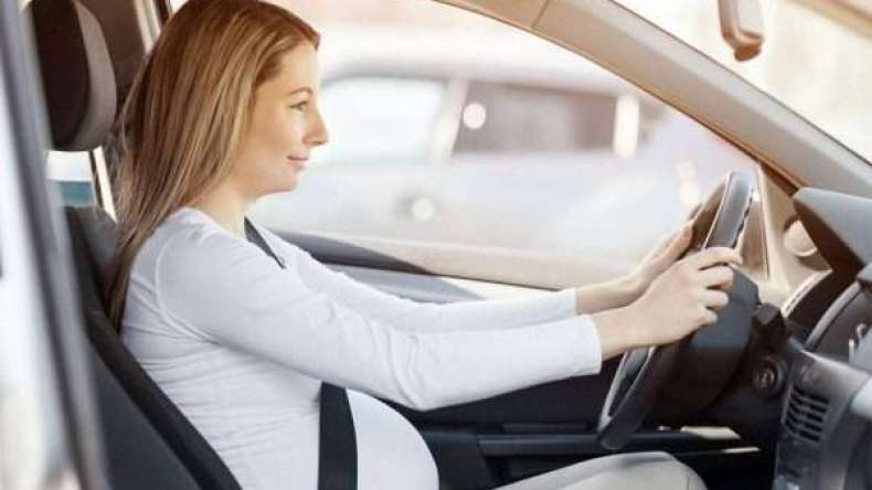 خطر حزام الأمن على المرأة الحامل.. صدور توضيح رسمي