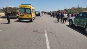 شاحنة تدهس رجلا وطفليه بالطريق السيار شرق غرب