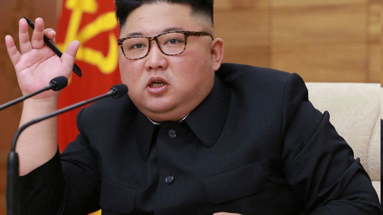 كوريا الشمالية تقرر منع السراويل الضيقة والملابس غير المحتشمة