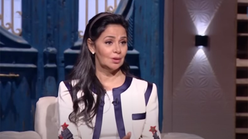 إعلامية مصرية تكشف مواقف غريبة أثناء تغسيلها الموتى