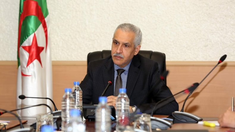 وزير النقل يأمر بإحصائية شاملة لتحديد تخصص الموانئ التجارية
