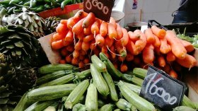 خضار الصيف تلتهب بسبب نقص المنتج