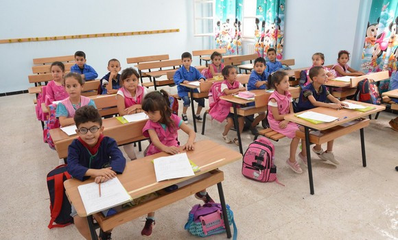 Président Tebboune décide d’adopter l’enseignement de l’anglais a partir du cycle primaire