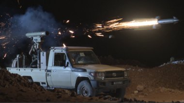 صمود 2022.. تمرين ليلي ضخم للجيش الجزائري بتندوف