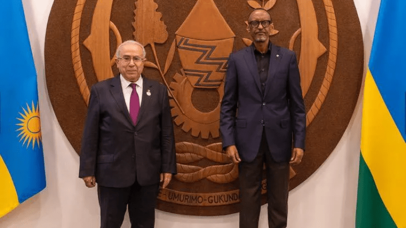 لعمامرة ينقل رسالة خطية من الرئيس تبون إلى نظيره الرواندي