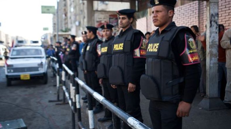 مصري يقطع أذن زوجته لأنها “لا تسمع الكلام”