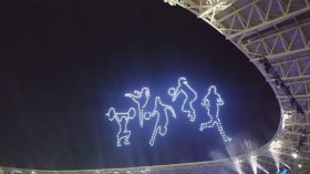 شاهد.. العرض الضوئي لطائرات الدرون خلال إفتتاح العرس المتوسطي