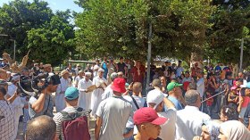 عرض “أخر حلقة” لسيدي بلعباس يعطي إشارة انطلاق تظاهرة مسرح الشارع