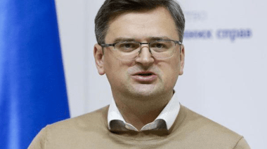 Kiev fustige les appels de Macron a “ne pas humilier la Russie”