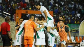 محاربو الصحراء يستعيدون شيئا من كبريائهم