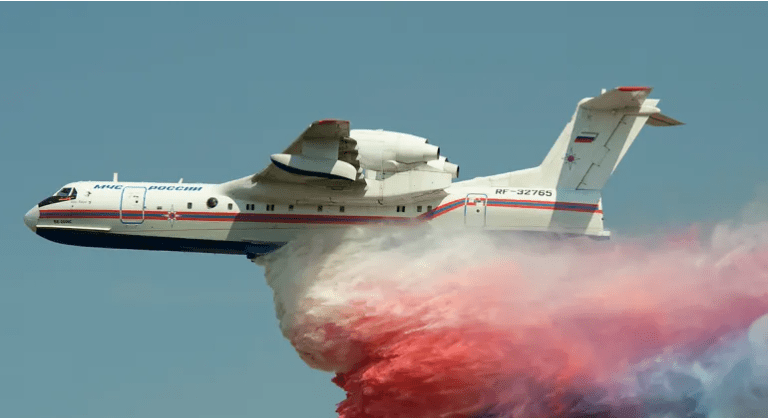 Feux de forêts: L’Algérie affrète un bombardier d’eau de la Fédération de Russie