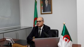 إعداد قانون للانتقال الطاقوي في الجزائر